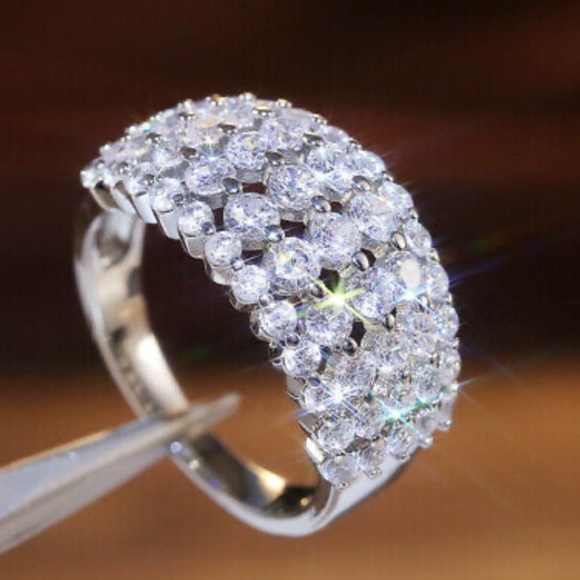 NEW 925 Sterling Silver Beautiful Ring - Picture 2 of 7